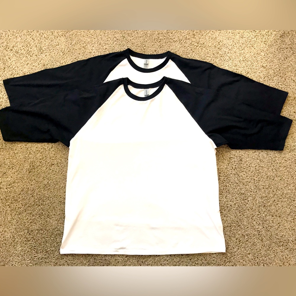 Gildan Heavy Weight Cotton 3/4 Sleeve Shirts. Set of 2. Very Nice Condition. 2XL